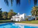 Find self-catering accommodation for 6 bedroom holiday Villa on the Costa Del Sol with swimming pool, tennis court and terrace dining Find self-catering accommodation for 6 bedroom holiday Villa on the Costa Del Sol with swimming pool, tennis court and terrace dining