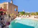Find self-catering accommodation for Villa Faskomilia. 70m² two floor traditional villa with roof access amazing view. Find self-catering accommodation for Villa Faskomilia. 70m² two floor traditional villa with roof access amazing view.